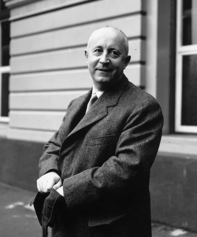 La imagen tiene un atributo ALT vacío; su nombre de archivo es christian-dior-1.jpg