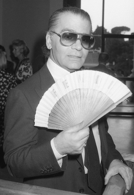 La imagen tiene un atributo ALT vacío; su nombre de archivo es karl_abanico_0.jpg